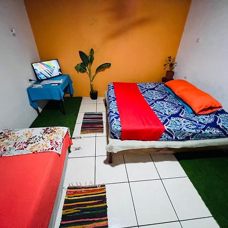 Bato'S Hostel Quepos Luaran gambar