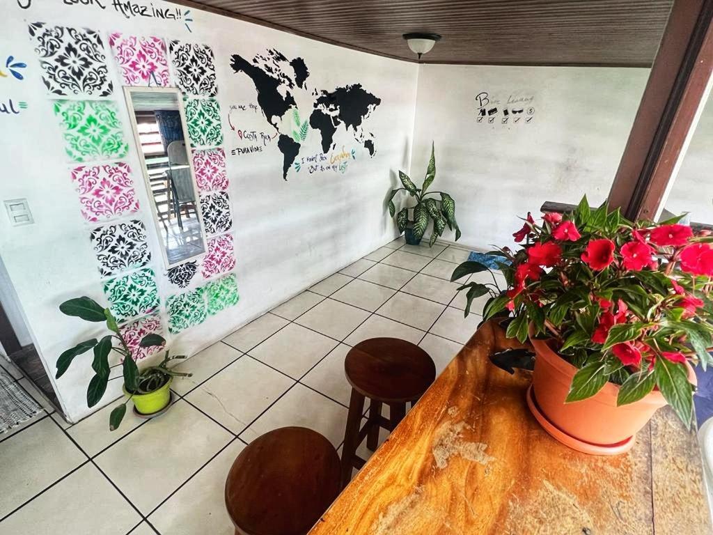 Bato'S Hostel Quepos Luaran gambar