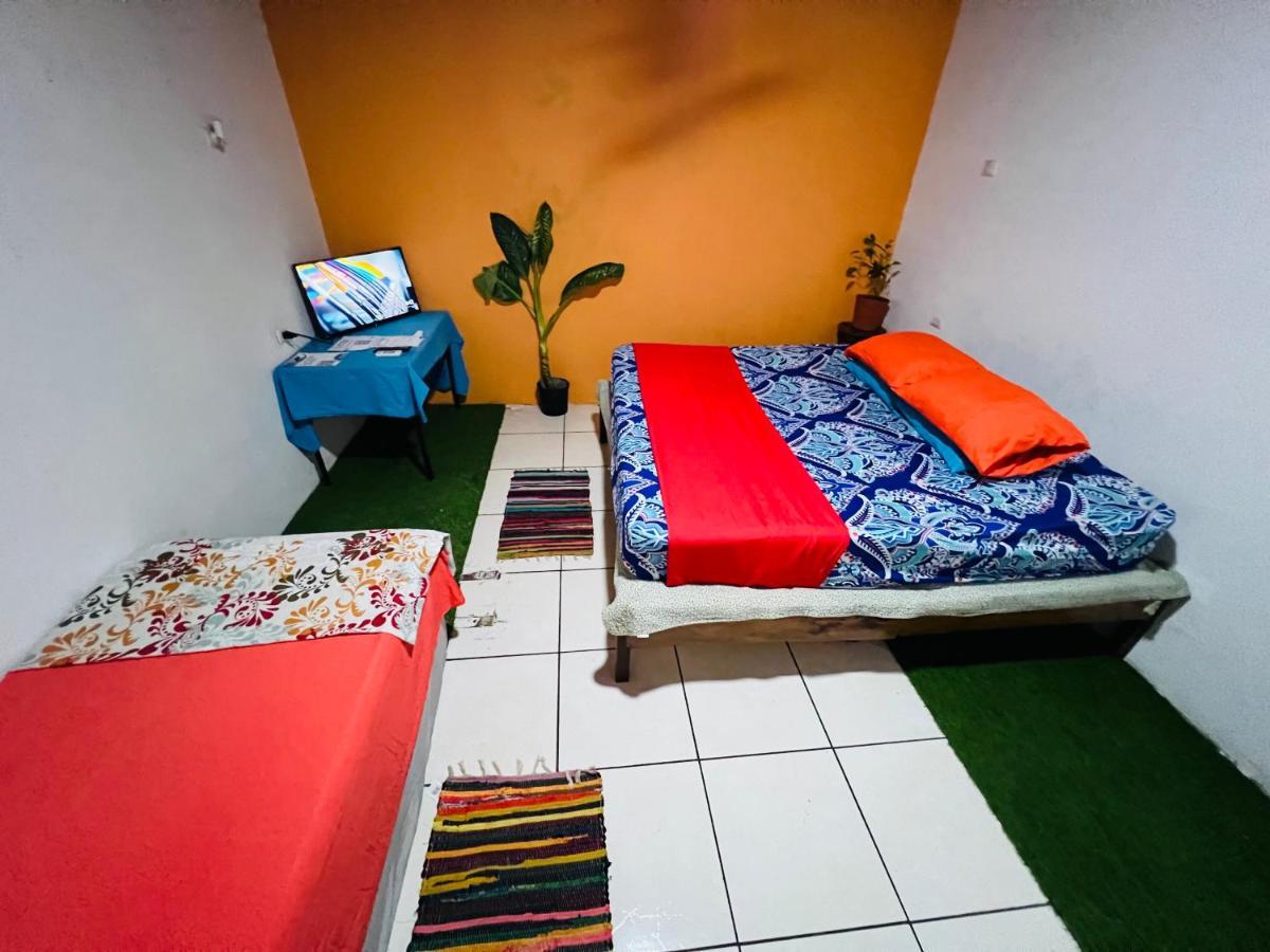 Bato'S Hostel Quepos Luaran gambar